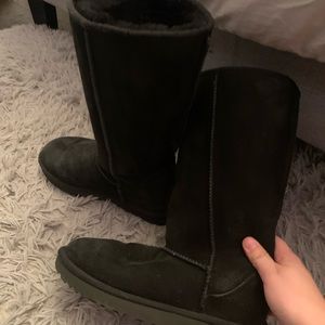 Black tall Ugg boots size 7